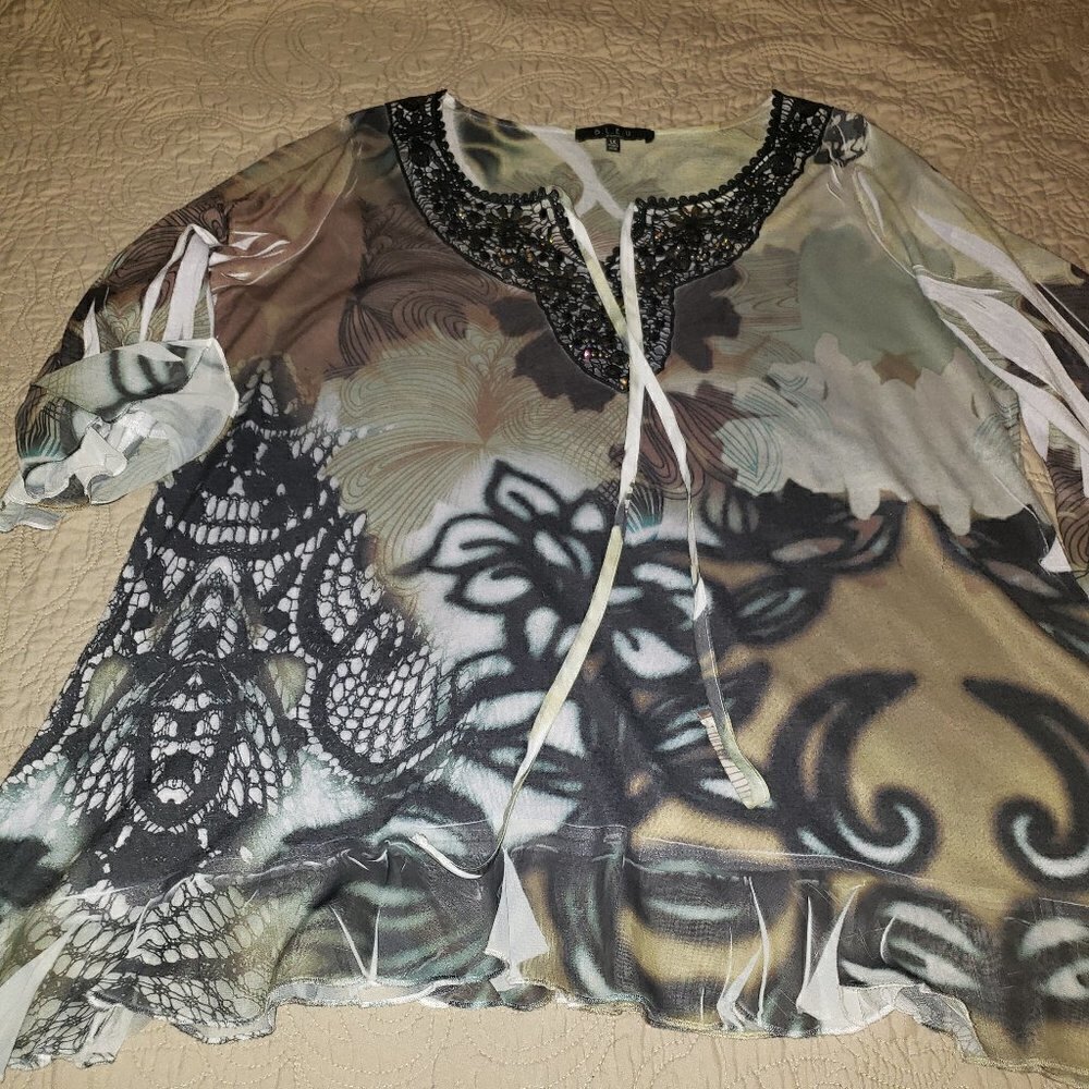 B.l.e.u. Womans top-blouse